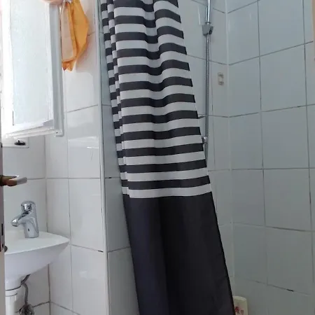 Apartment Cozy Studio/room Split